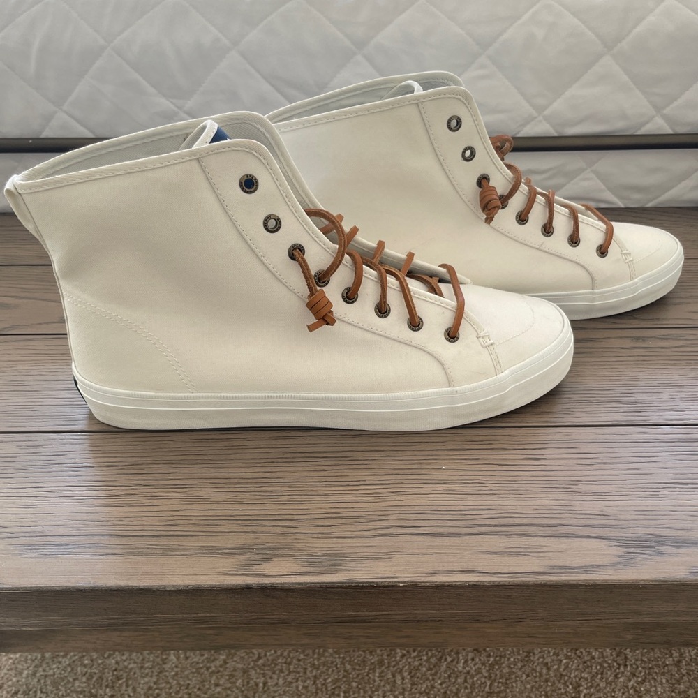 Sperry Crest High Textured Lace High-Top Sneakers